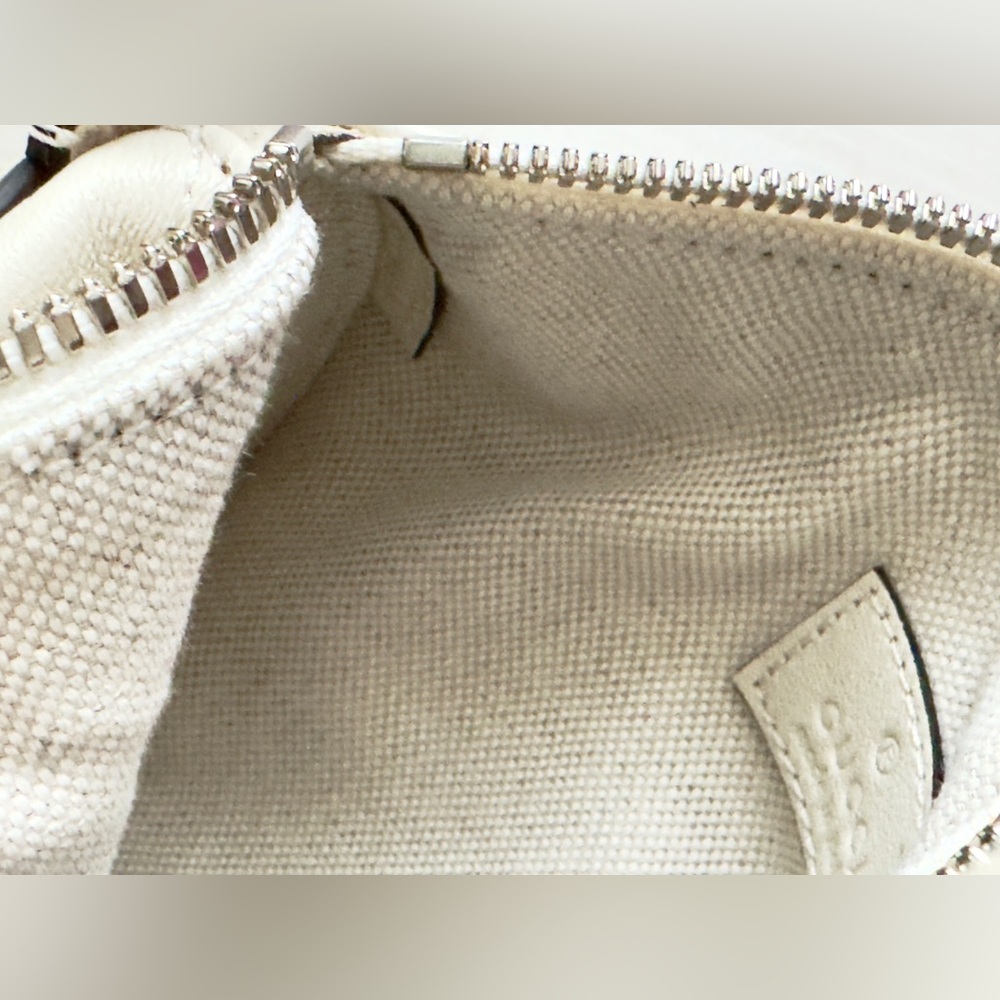 Gucci Leather Blonde Small Cylinder Handbag / Barrel Bag - Picture 8 of 10